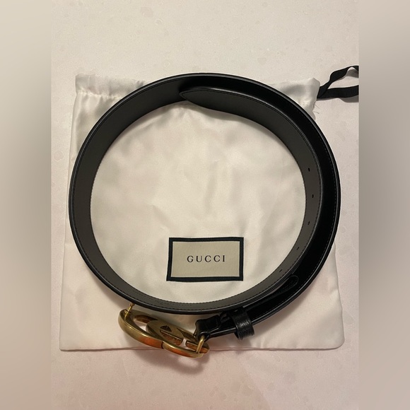 Mens Gucci black belt with gold buckle. - Picture 3 of 9